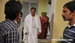 Gouravam-Prakash Raj and brothers
