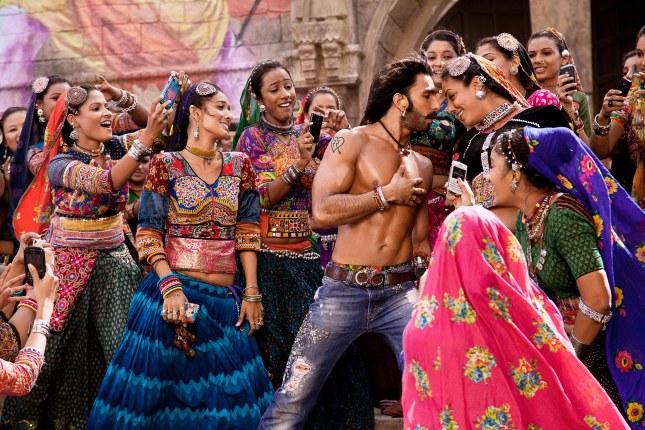Ram Leela everyone needs a smartphone